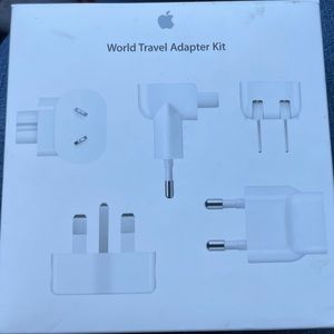 Apple World Traveler Kit